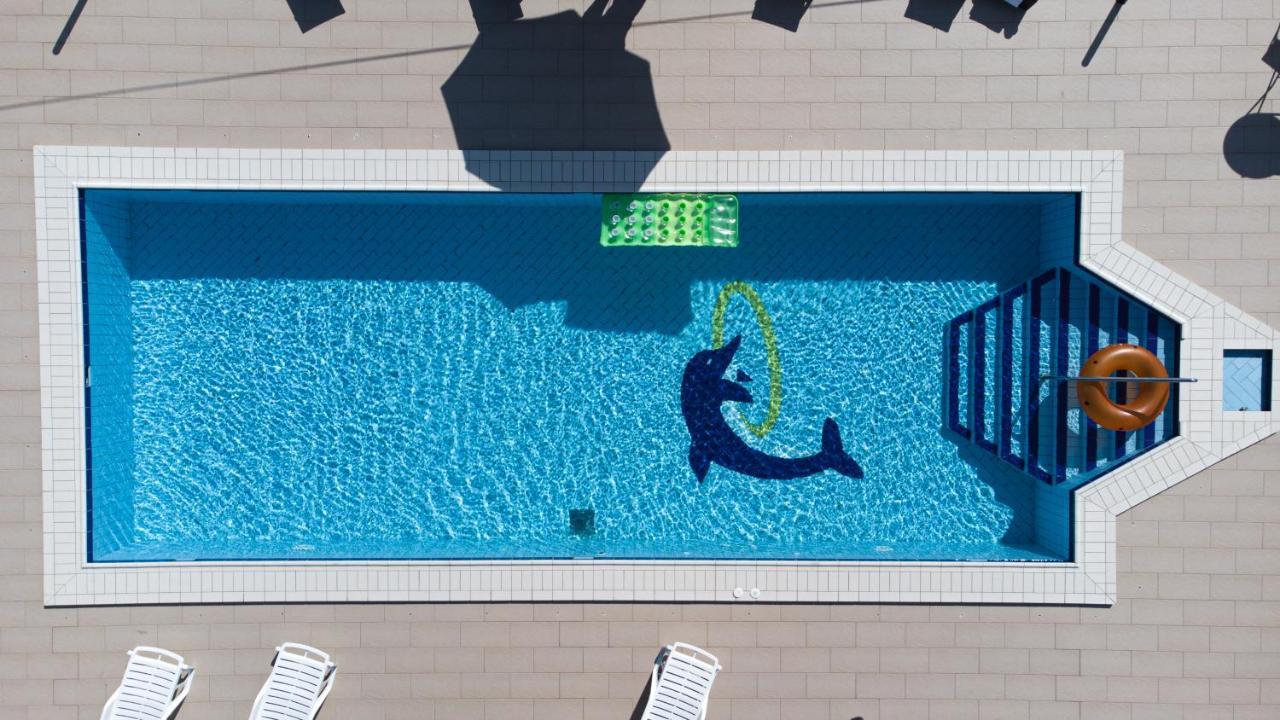 Spacious Villa For 10 With A Big Private Pool Trilj Luaran gambar