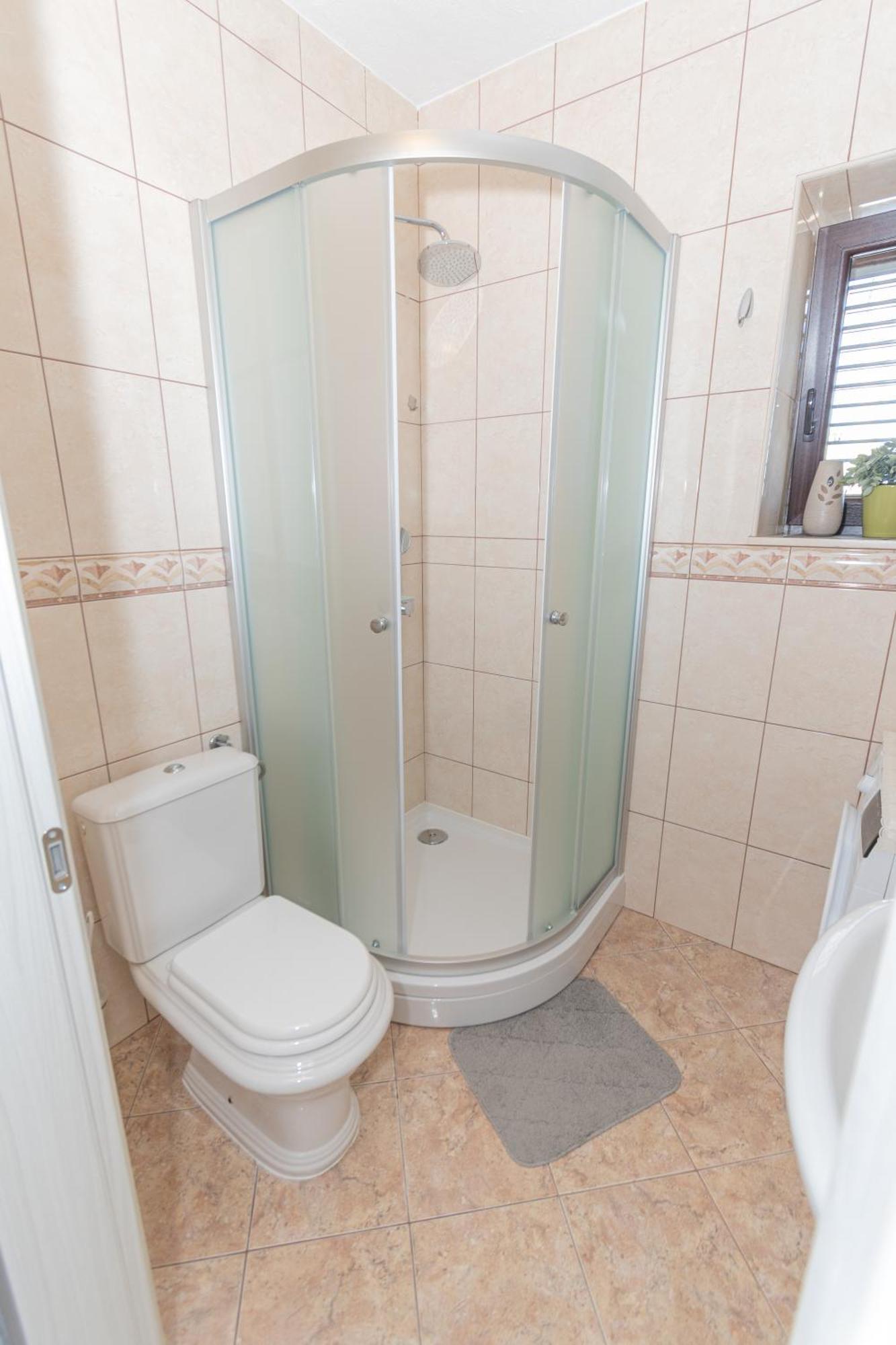 Spacious Villa For 10 With A Big Private Pool Trilj Luaran gambar