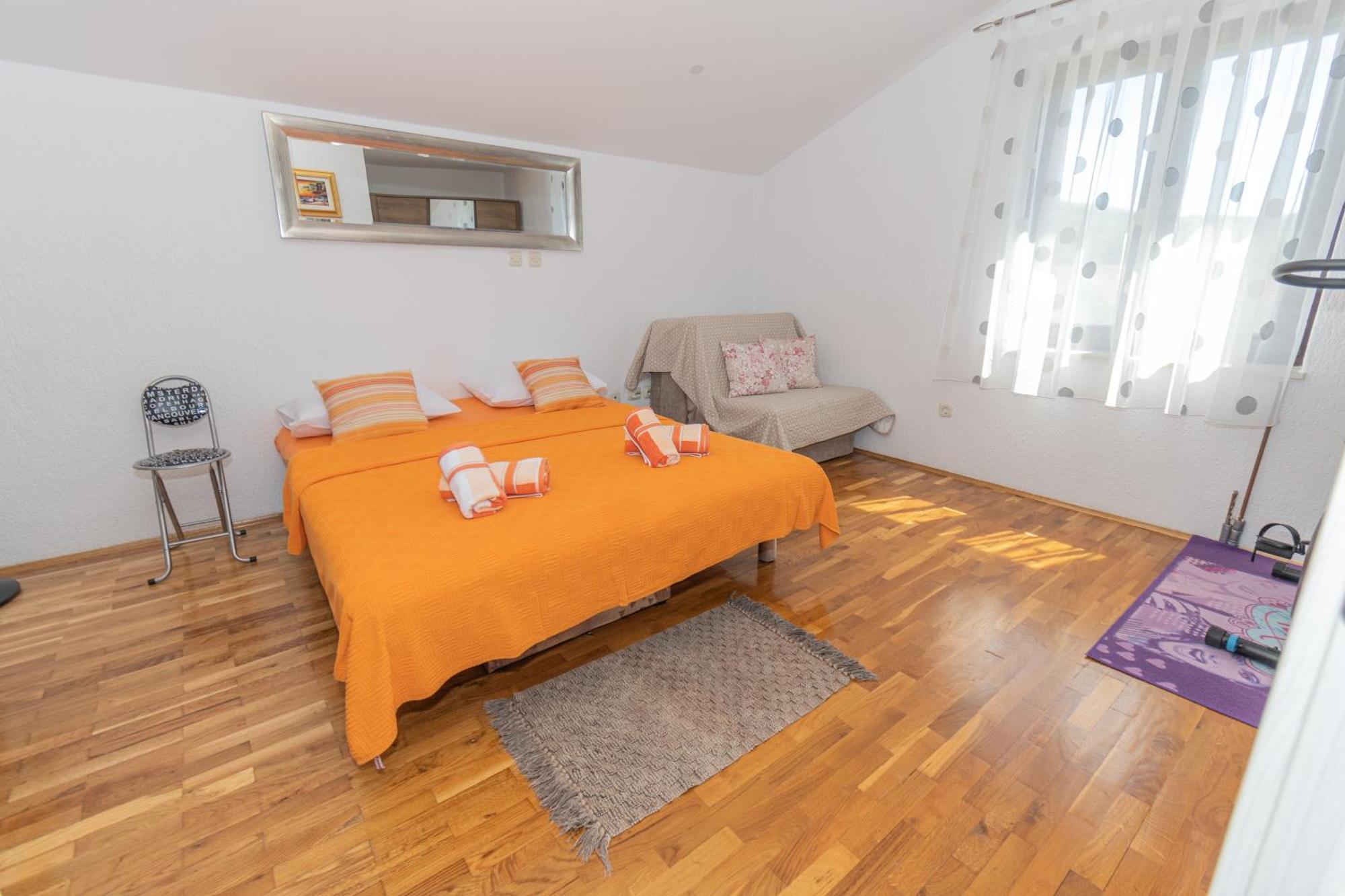 Spacious Villa For 10 With A Big Private Pool Trilj Luaran gambar