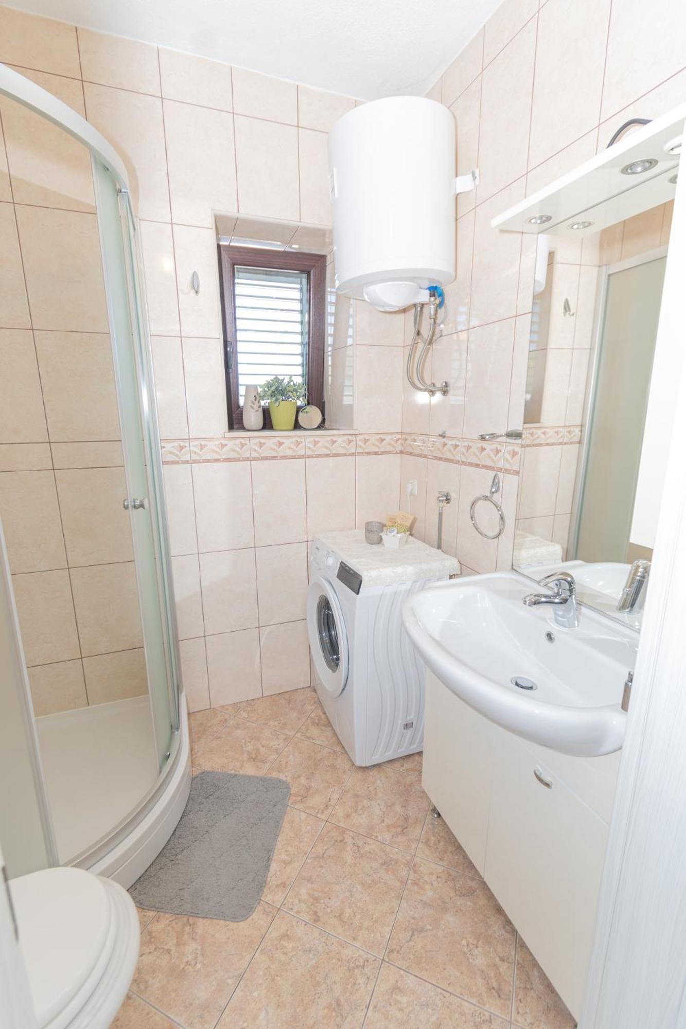 Spacious Villa For 10 With A Big Private Pool Trilj Luaran gambar